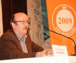'AK Parti demokrat değil'
