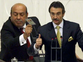 AKP ve BDP arasında 'Bayrak' tartışması