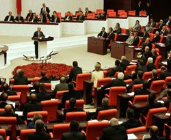 Anayasa görüşmeleri gergin geçiyor