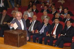 Aytaç Durak'ın koltuğuna AK Partili oturdu