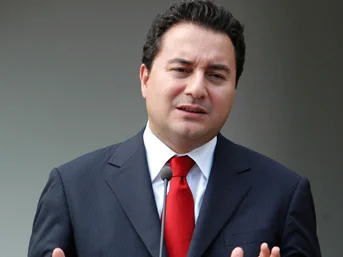 Babacan: 'Tedbirler krizin çöküşe dönüşmesini engelledi'