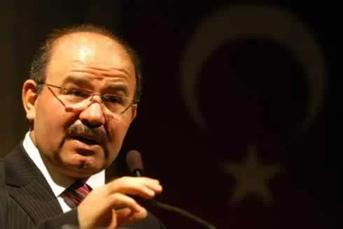 Bakan Çelik, Çiçek'e dava açıyor