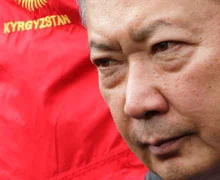 Bakiyev taraftarları Celalabad'da yürüdü