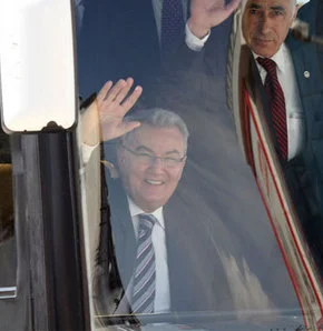 Baykal'a Van'da protesto