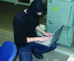 Bir hacker bir ülkeyi çökertebilir mi?