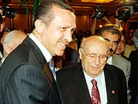 Demirel Erdoğan'ı çevşenle karşılamış