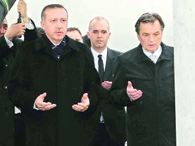 Erdoğan: Lieberman benim muhatabım değil