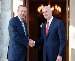 ''Erdoğan, Papandreu'ya yardım teklif etti''
