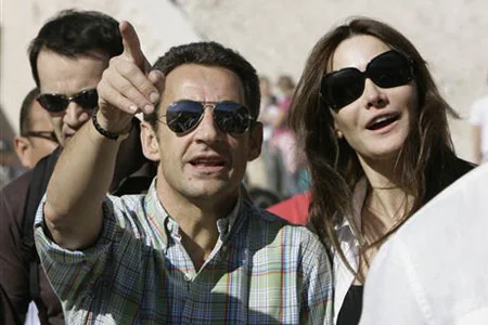 Fransızlardan Sarkozy'ye kötü not