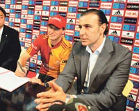 G.Saray'da transferi yönetim yapacak