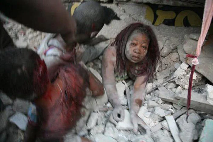 Haiti'deki depremde 250-300 bin kişi öldü