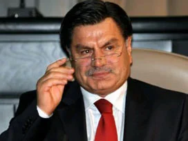 Haşim Kılıç'tan 'evrensel hukuk' dersi