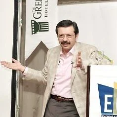 İşadamı bile çocuğu için iş istiyor