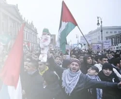 'İslam'a yöneliş' Almanları ürküttü!