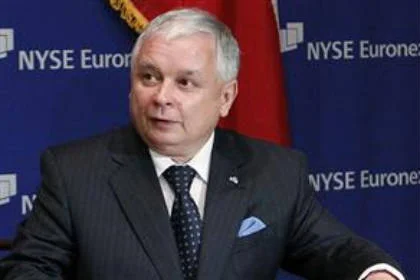 Kaczynski'nin naaşı Varşova'da