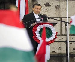 Macaristan'da zaferi merkez sağın