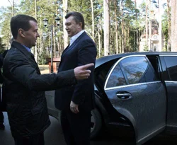 Medvedev, doğalgaz ve filo için Ukrayna'da