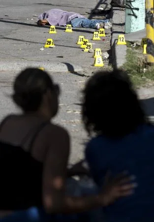 Meksika'da şiddet olayları durmak bilmiyor