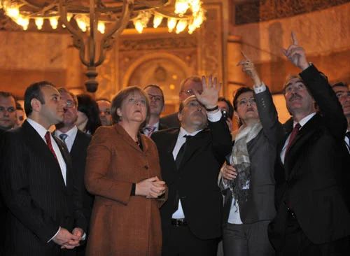 Merkel'in ilginç namaz sorusu!