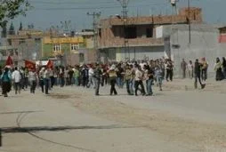 PKK yandaşları, Mersin'de olay çıkardı