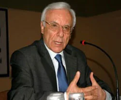 Prof. Selçuk: 'Bu Anayasa kalkmalı'