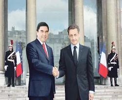 Sarkozy, Türkmenistan'ı ziyaret edecek