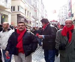 Taksim'de barış için yürüyüş yapıldı