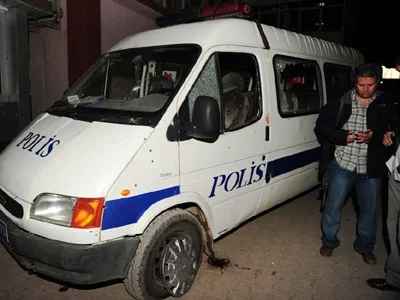 Yaralıları hastaneye yetiştirip şehit düştü
