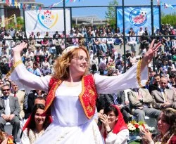 7 Kıta 7 Renk festivali başladı