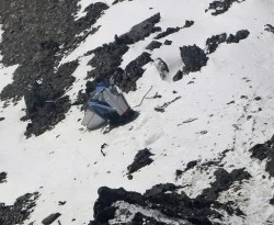 Afganistan'da düşen uçaktan ilk görüntüler