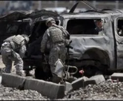 Afganistan'da en büyük NATO üssüne saldırı