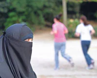 Avrupa'da 'burka yasağı' gerekçesiz kaldı