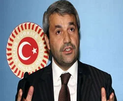 Bakan Ergün'ün konvoyunda kaza