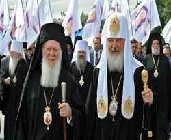 Bartholomeos, Kirill ile birlikte yürüdü