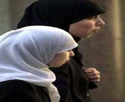 Binlerce İngiliz kadın Müslüman oldu