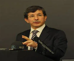 Davutoğlu, Azarov'la görüştü