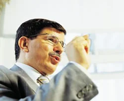 Davutoğlu, Dış politikayı değerlendirdi