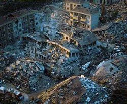 Endonezya'da deprem
