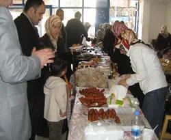 ESEDER'den fakir öğrencilere kermes