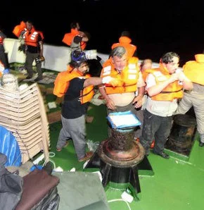 Gemi kaptanı: İsrail askerleri bizi sardı