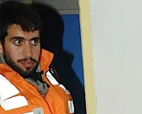 Gemideki gazetecilerin malzemelerine el konuldu