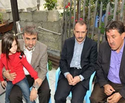 Göçük altındaki 2 işçiye ulaşılamıyor
