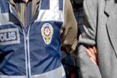 Hakkari'de polise taşlı saldırı