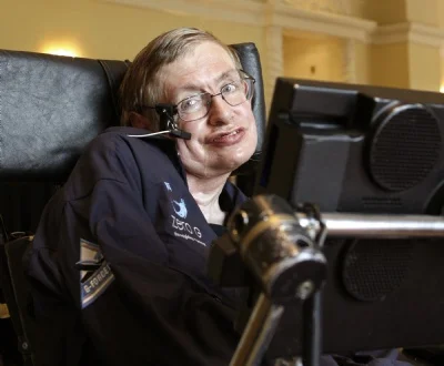 Hawking: Zamanda yolculuk mümkün