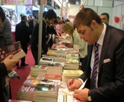 Hekimoğlu S. Özcan okurlarıyla buluşuyor