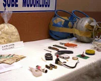 Kadın bombacı polisten kaçamadı