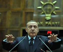 Manşetle gelenler manşetle gider
