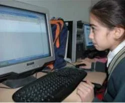 Ödevi, öğrenciden çok velisi yapıyor