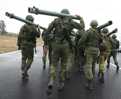 Rus NATO'suna 2 bin askerle dahil oldu