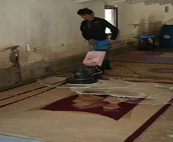 Sel mağdurlarına halı yıkama hizmeti